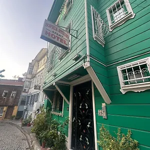 sophia-studio-apart.istanbul-turkeyhotels.com/