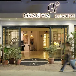 ***** Otel Gran Via Alsancak Türkiye